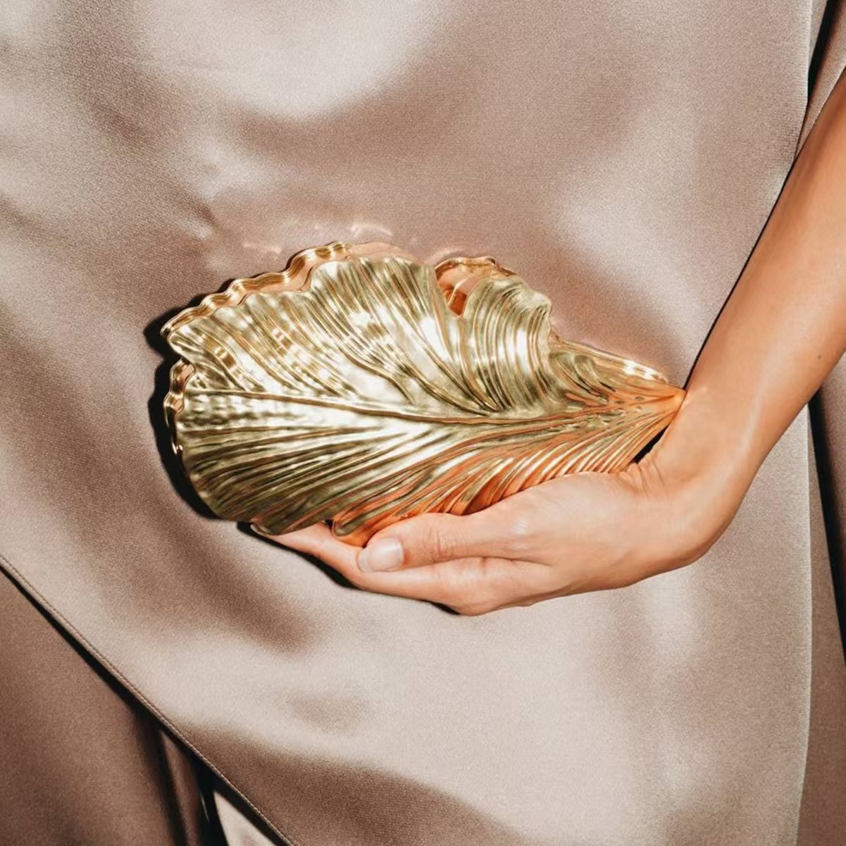 Luxury Golden Fashion Acrylic  - Women'S Young Fashion ulasan dan harga